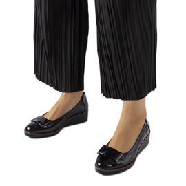 Czarne balerinki ze skórzaną wkładką Kajla