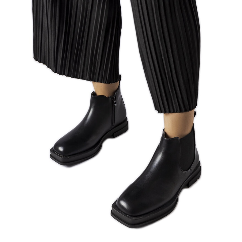 Inna Czarne niskie botki płaskie Tarquinia