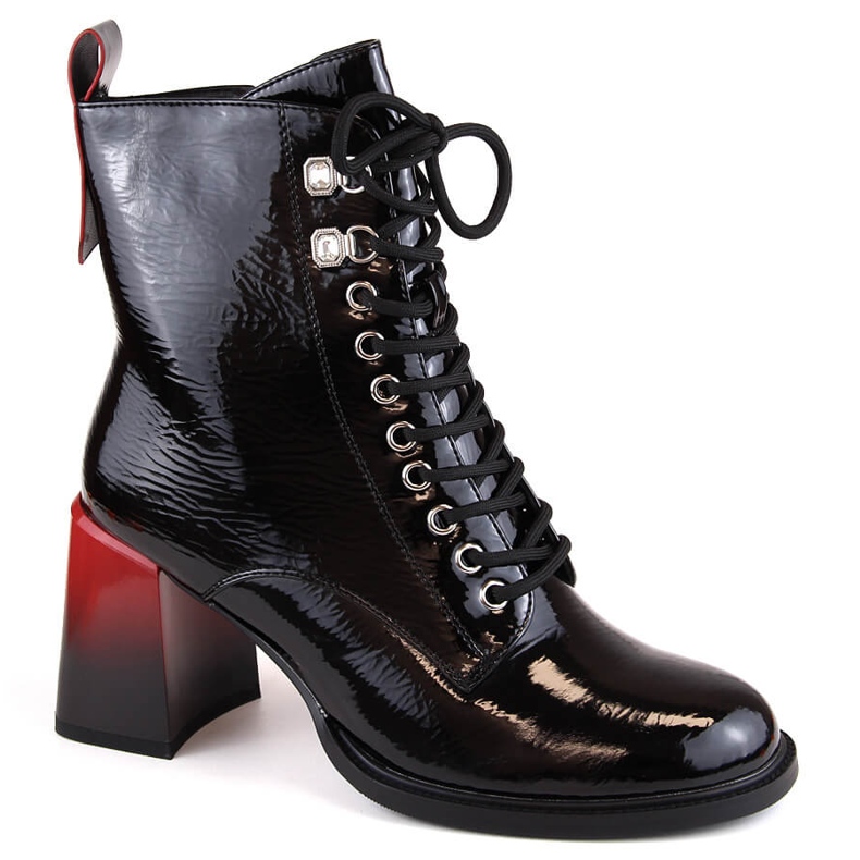 Lakierowane botki damskie na obcasie czarne D&A S.Barski Premium Collection MR870-06