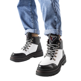 Biało-czarne ocieplane trapery Solofra