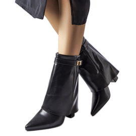 Czarne kozaki z wywiniętą cholewką Aya