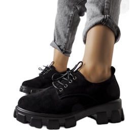 Czarne półbuty na płaskim obcasie Cloutier