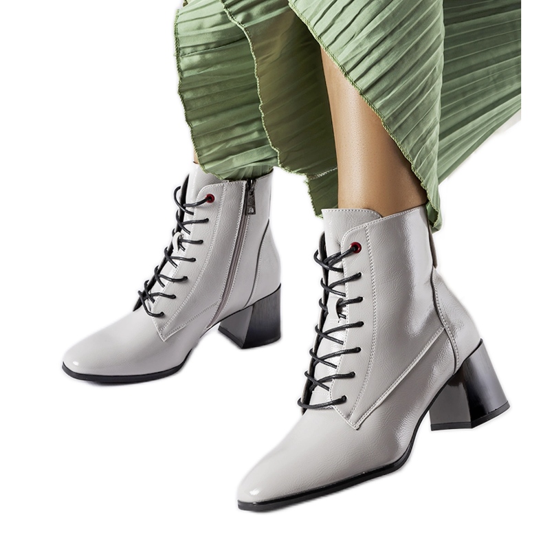 Inna Szare ocieplane botki na słupku Vinceza