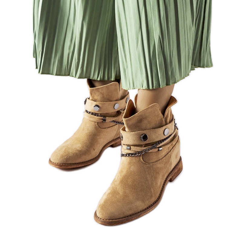 Beżowe ocieplane botki na koturnie Rinehart beżowy