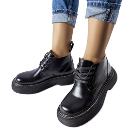 Czarne krótkie klasyczne workery Aristide