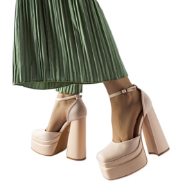 Beżowe czółenka na wysokim słupku Romines beżowy