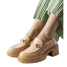 Beżowe półbuty na obcasie Fabrizio beżowy