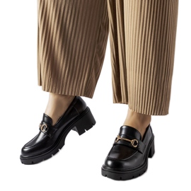 Czarne półbuty na obcasie Fabrizio