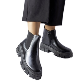 Czarne masywne botki Petronio