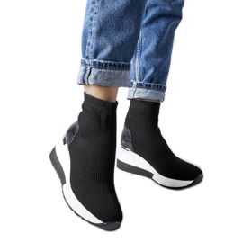 Czarne materiałowe sneakersy na koturnie Casgio