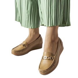 Brązowe mokasyny z klamerką na koturnie Lerino beżowy