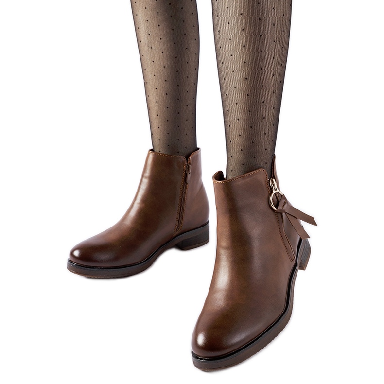 Brązowe ocieplane klasyczne botki Corciano