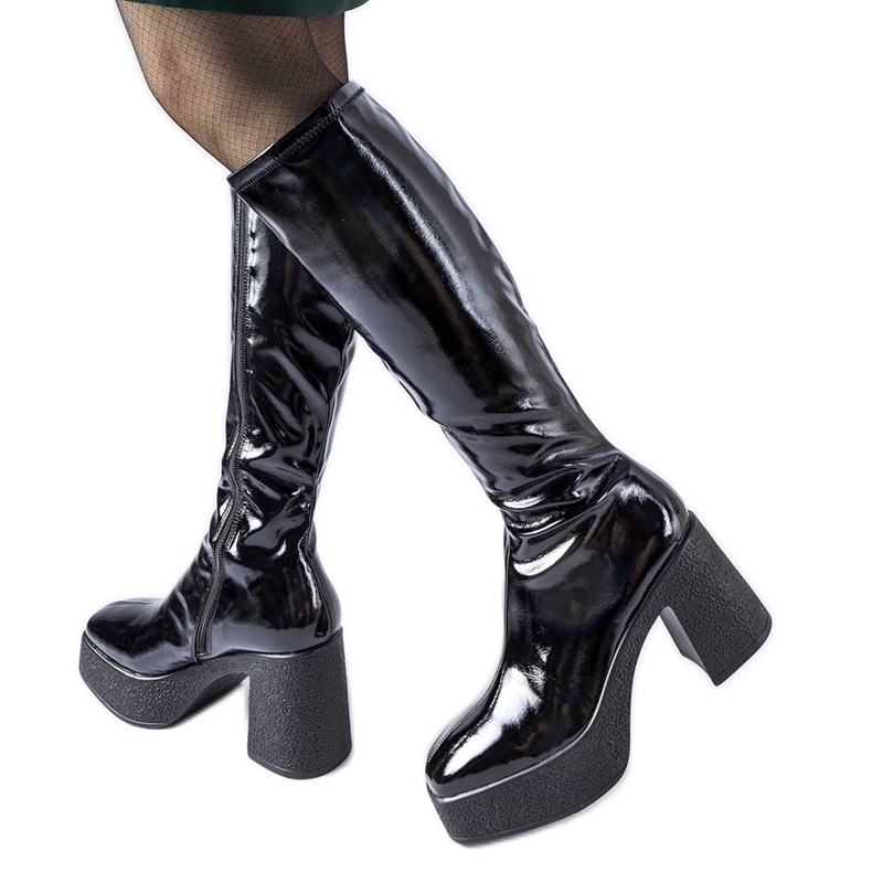 Inna Czarne lakierowane kozaki na słupku Fecteau