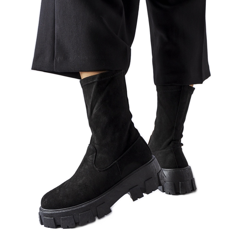 Inna Czarne zamszowo-skarpetkowe botki eko-zamsz Pancrazio