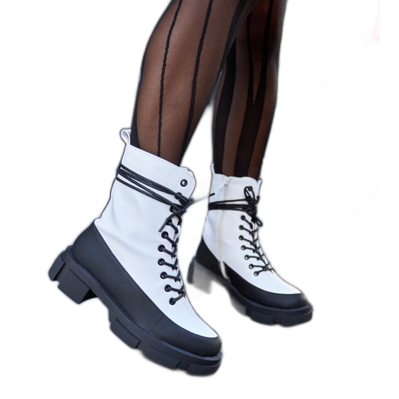 Biało-czarne ocieplane workery Apodaca białe