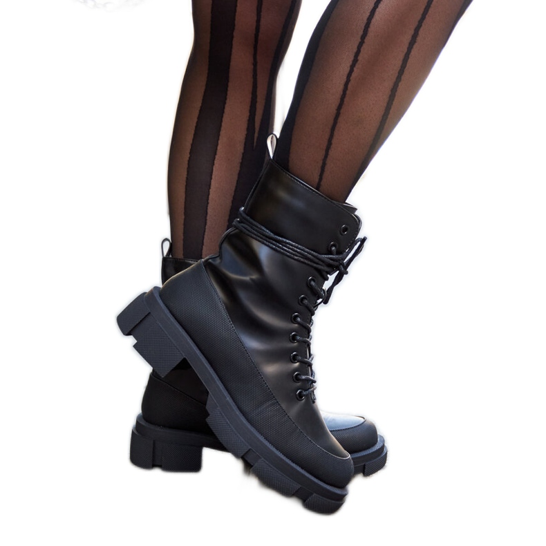 Czarne klasyczne ocieplane workery Apodaca