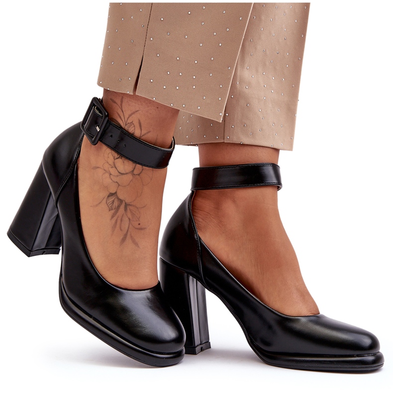 WS1 Czółenka Na Słupku Z Klamrą Czarne Idovana