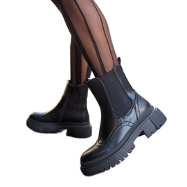 Czarne botki zdobione przeszyciami Castella