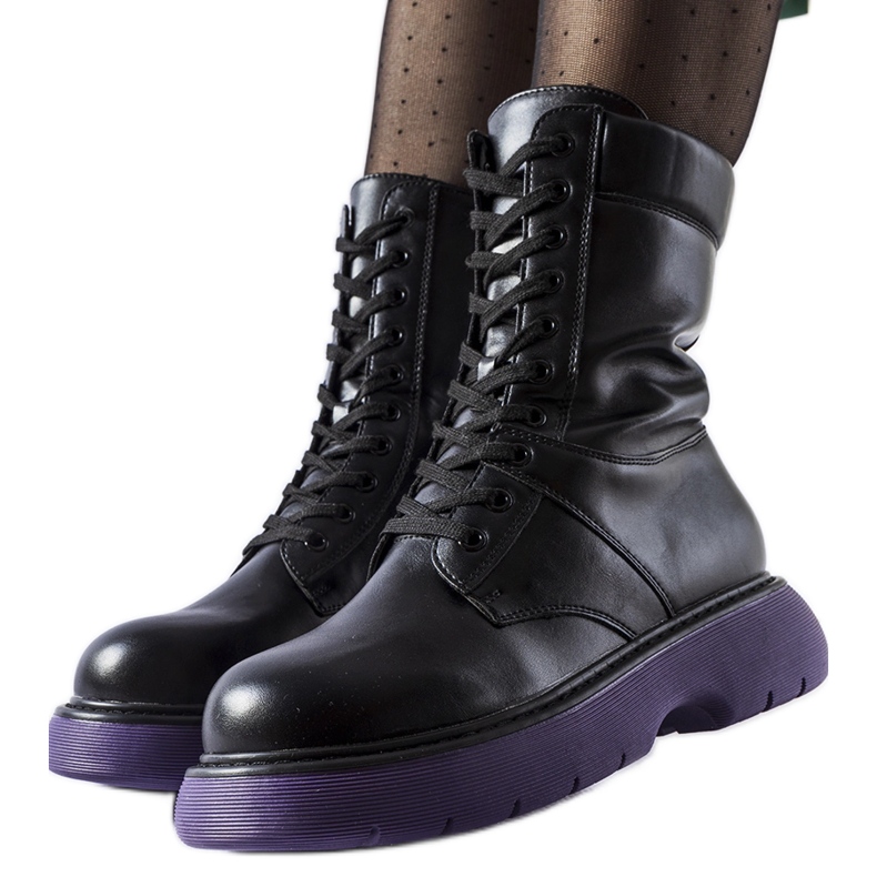 Czarne ocieplane buty fioletowa podeszwa Beata