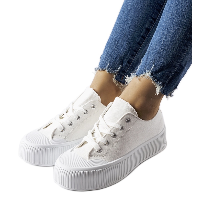 Białe trampki na grubej platformie Fortunata