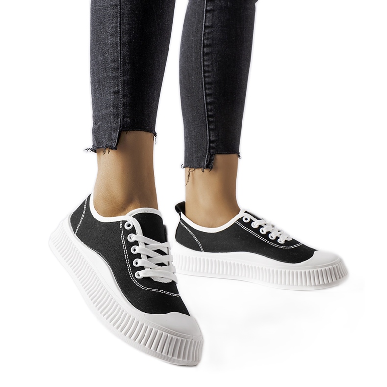 Czarne trampki na platformie Collepepe