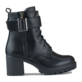 Damskie botki czarne na słupku z dużą klamrą