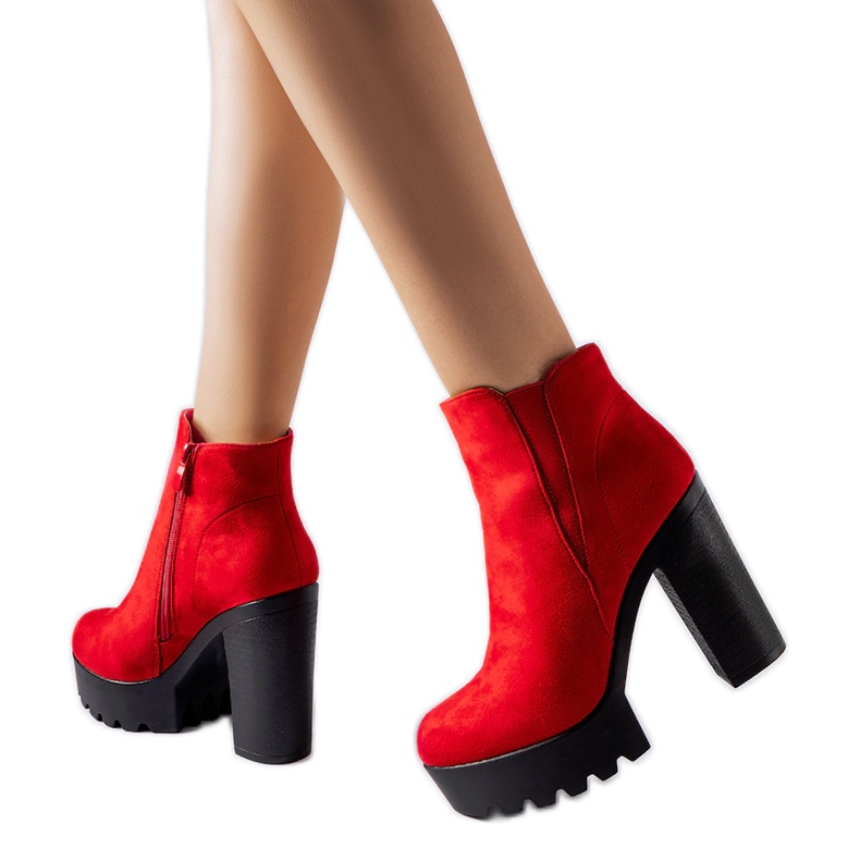 Czerwone botki na słupku eko-zamsz Indiprete