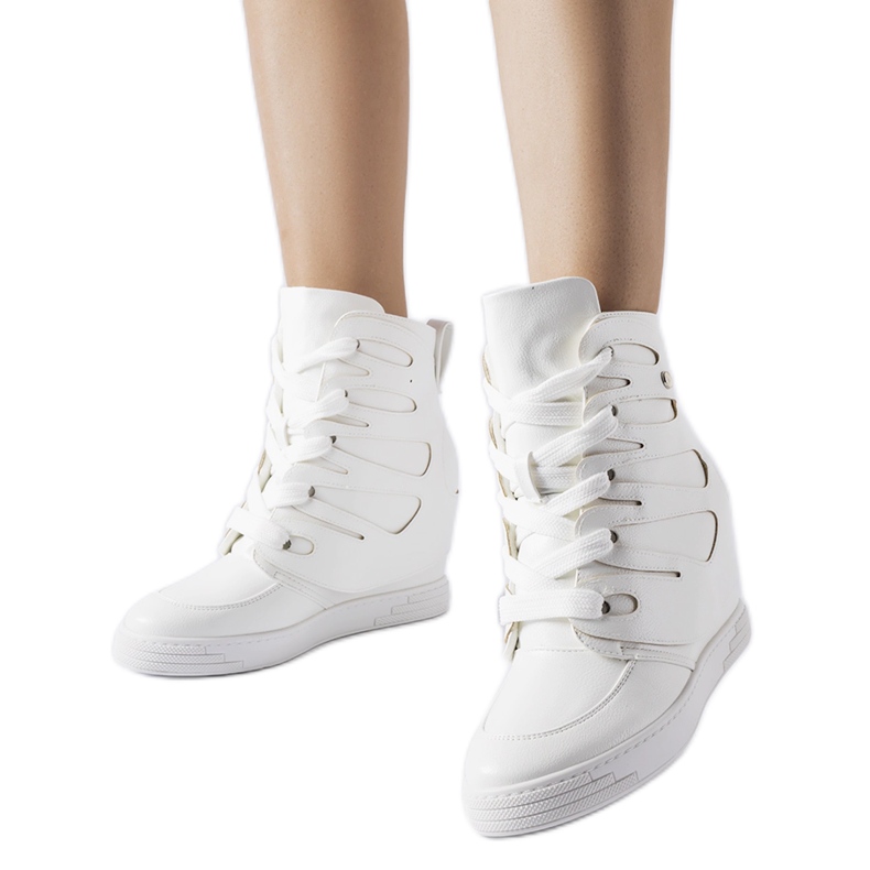 Białe sneakersy na koturnie Pantaleone