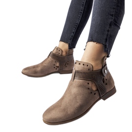 Brązowe ażurowe mocno wycięte botki Lungodora beżowy