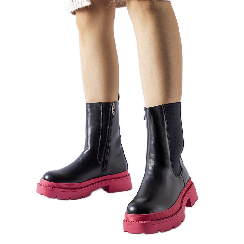 Czarne botki na różowej podeszwie Garden