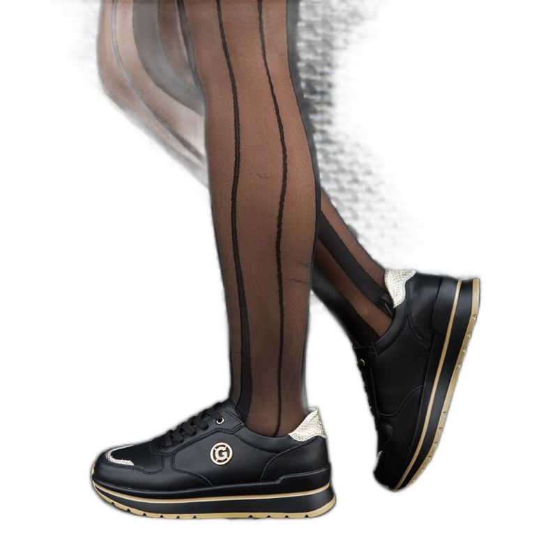 Czarne skórzane buty z cyrkoniami