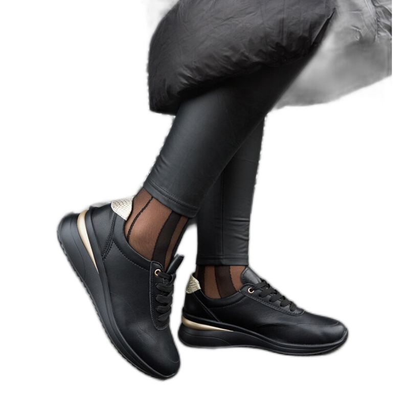 Czarne skórzane sneakersy na koturnie Federico