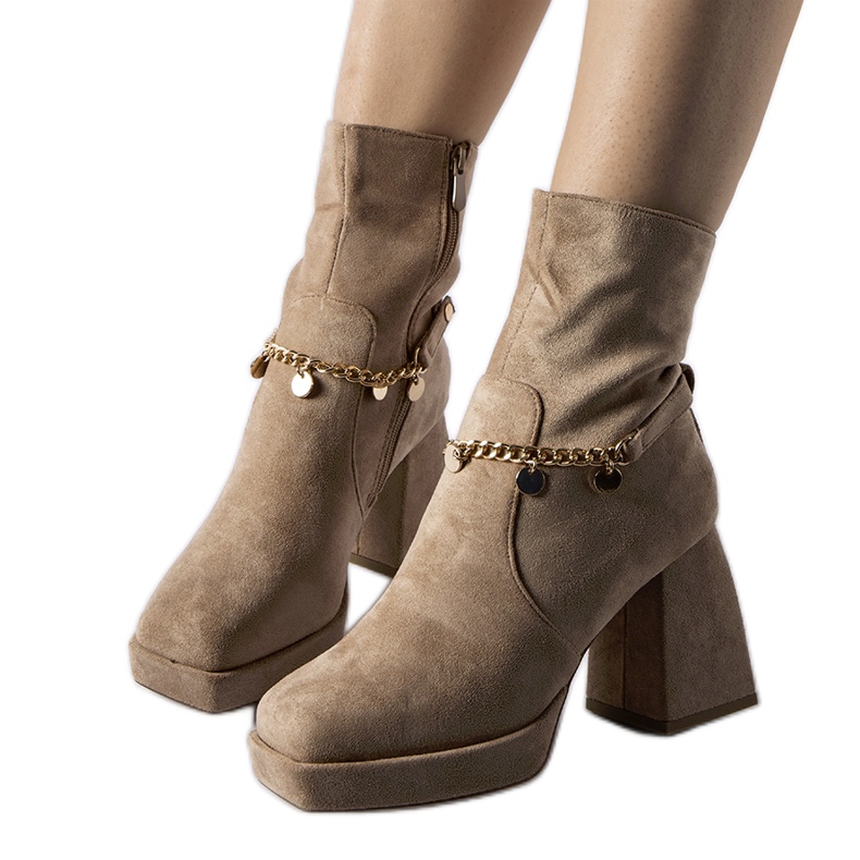 Beżowe ocieplane botki z wisiorkiem Saviore beżowy