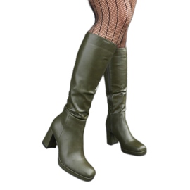 Zielone kozaki z kwadratowym czubkiem Biassono