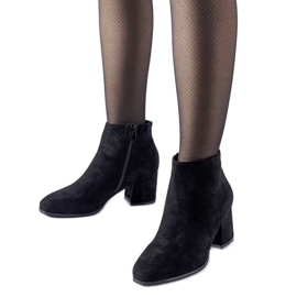 Czarne botki na niskim słupku Mapleview