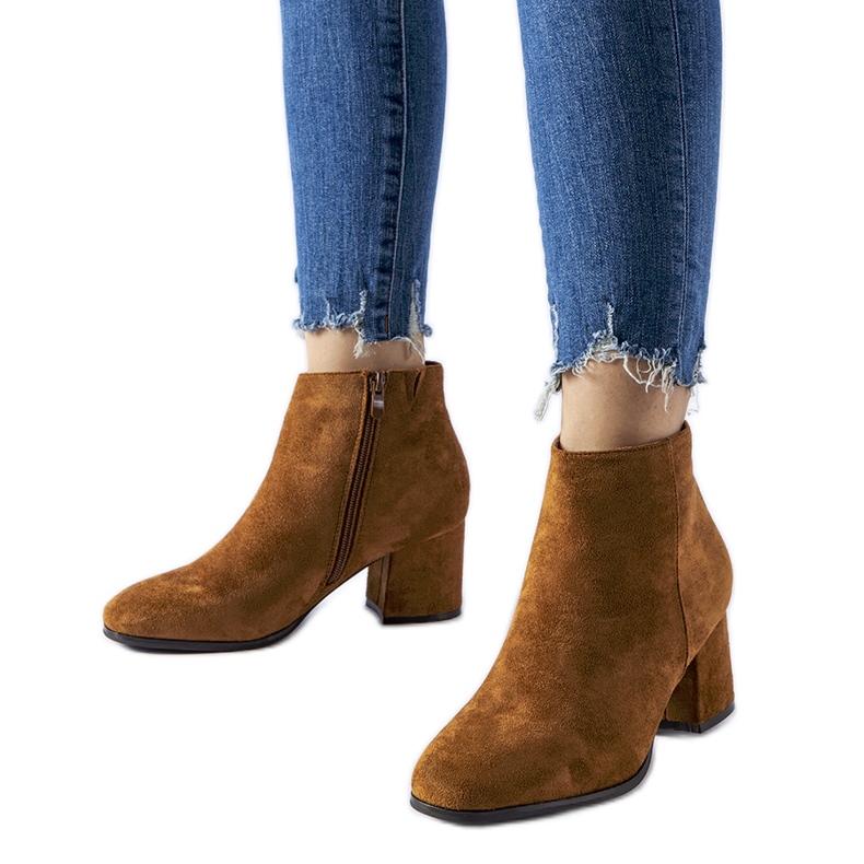 Brązowe botki na niskim słupku Mapleview