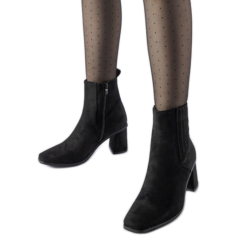 Czarne botki z kwadratowym noskiem Pastina