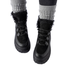 Czarne botki na masywnej podeszwie Cervantes