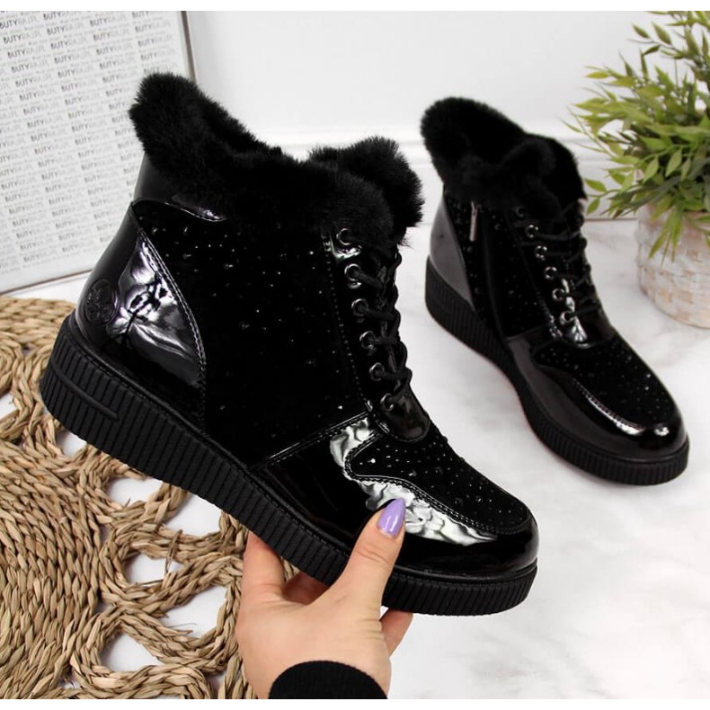 Botki skórzane ocieplane na platformie Rieker W 93312 czarne