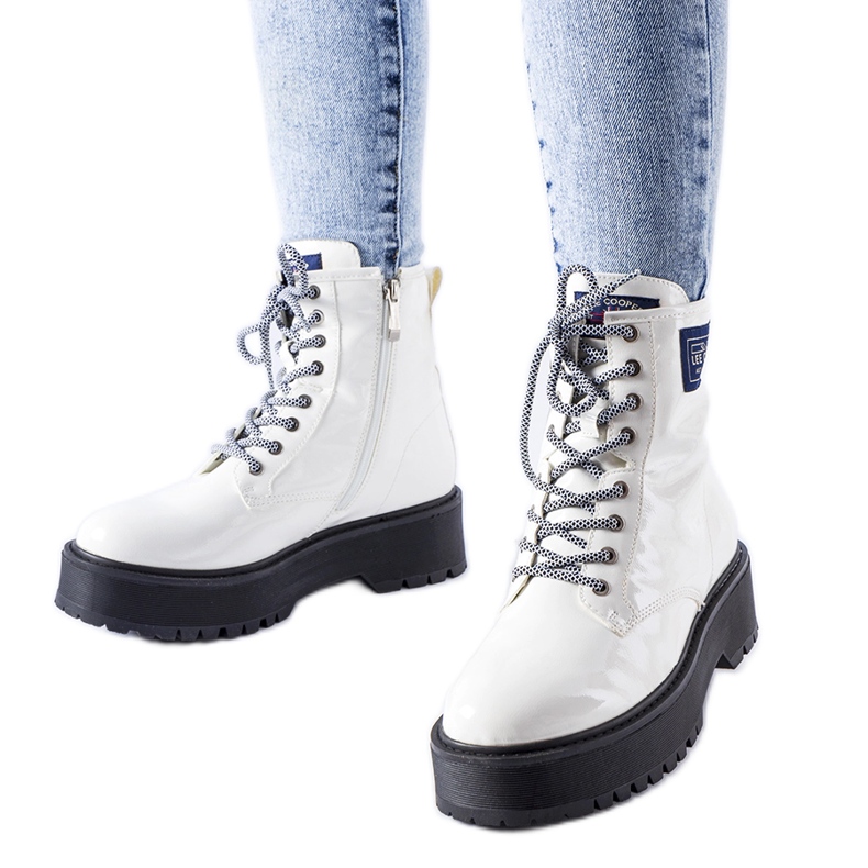 Białe workery Lee Cooper LCJ-21-47-0666LB