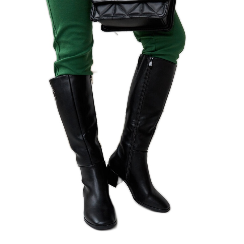 Czarne kozaki z ozdobna klamerką Sydney