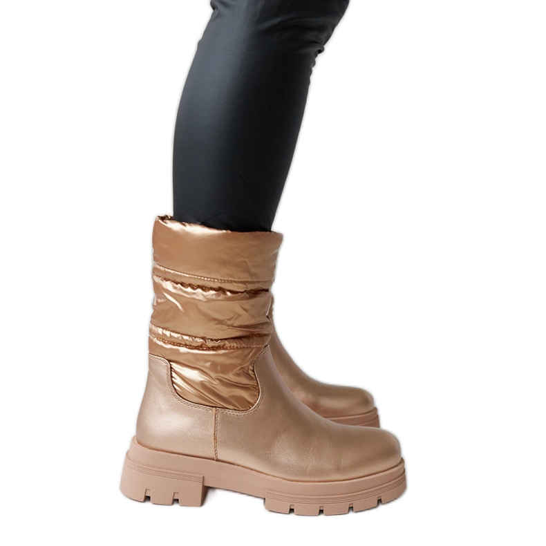 Metaliczne ocieplane botki z pikowaniem Malvaro beżowy
