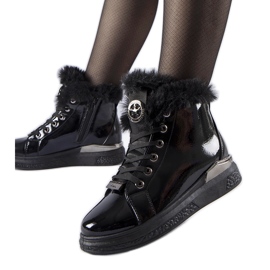 Czarne sneakersy ocieplane futerkiem Lubriano