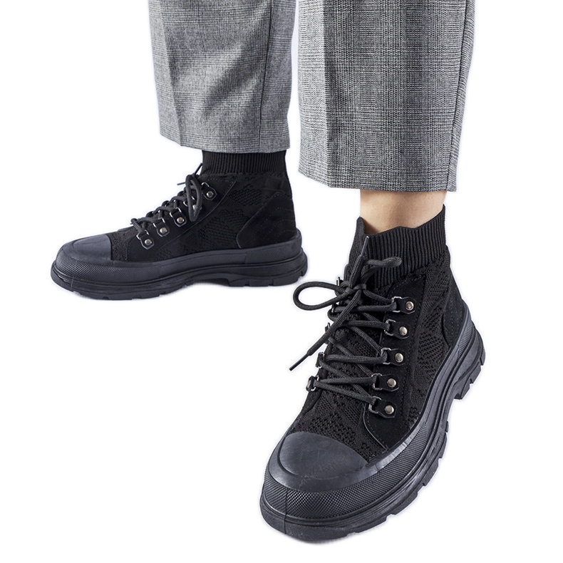 Czarne wysokie materiałowe trampki Casalma