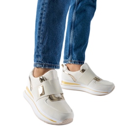 Beżowe wsuwane sneakersy na platformie Sages beżowy