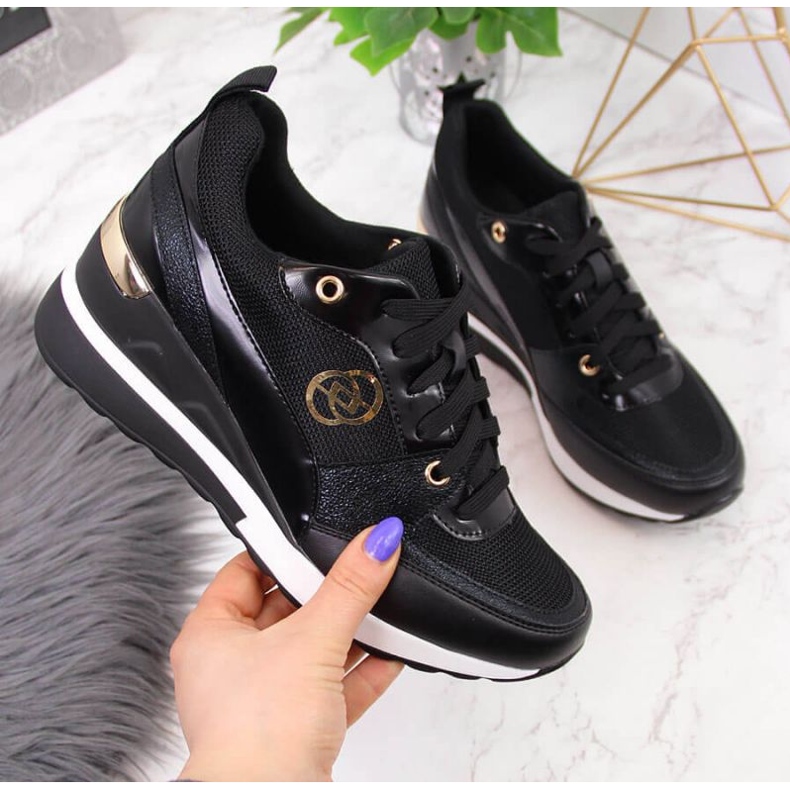 Buty na koturnie eVento W EVE274A czarne