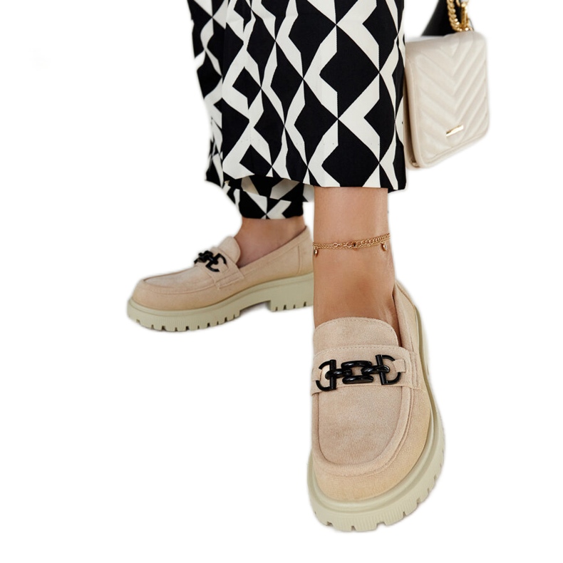 Beżowe zamszowe mokasyny z klamerką Lyle beżowy