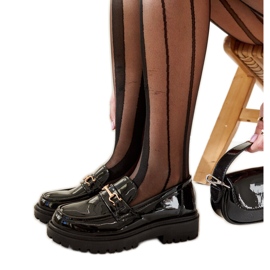 Czarne lakierowane mokasyny z klamerką Barbara