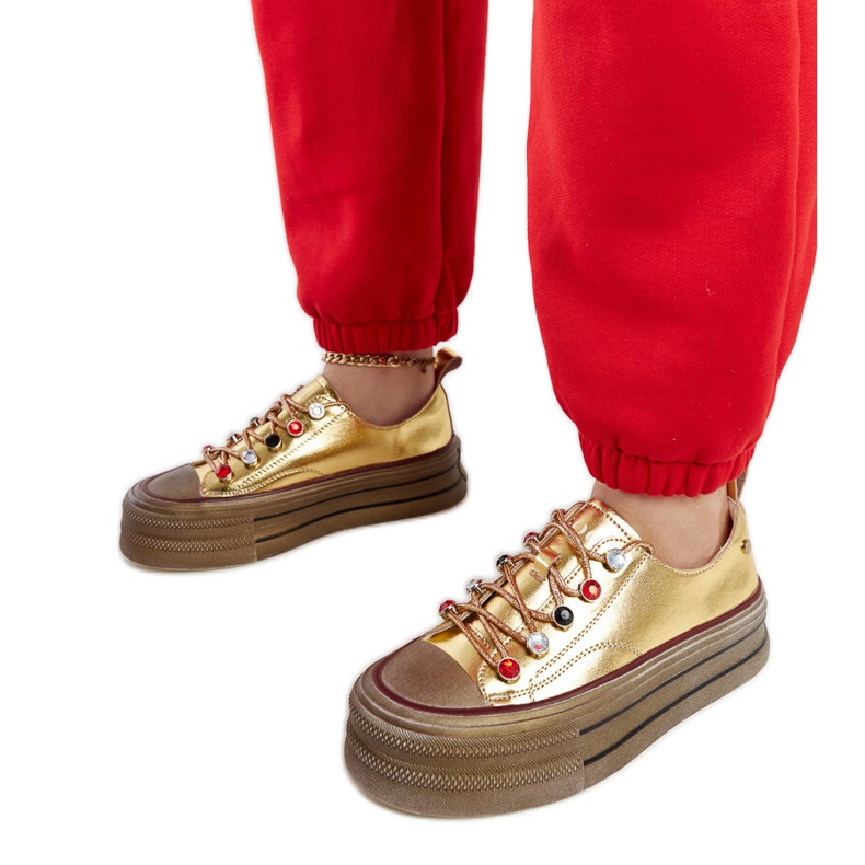 Złote sneakersy na platformie GOE NN2N4055 złoty