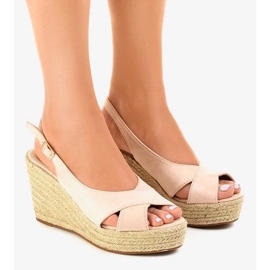 Zamszowe botki na wiosnę półbuty damskie na słupku beżowy